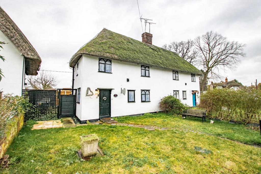 danielbrewerEA's tweet photo. 2 Bedroom Cottage For Sale
Duck End, Finchingfield, Essex
Offers Over £335,000
https://t.co/KsWgav2Vyd https://t.co/5Ec1xzVf4h