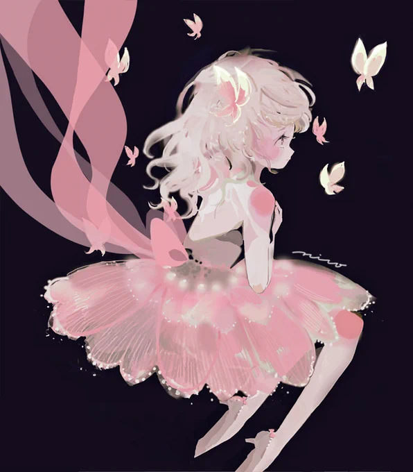 blue dress or pink dress 