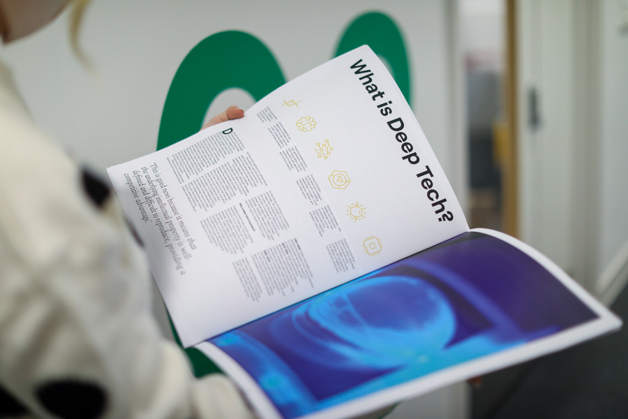 ScienceCreates's tweet photo. At the start of 2021 we launched our first Annual Review. The magazine looked back at the successes of Bristol's deep tech ecosystem and unveiled our new incubator, investment fund & outreach space.
Get yourself a copy here: https://t.co/Nlkglm5FzE
#ScienceCreates #DeepTech https://t.co/95zekNCb3U