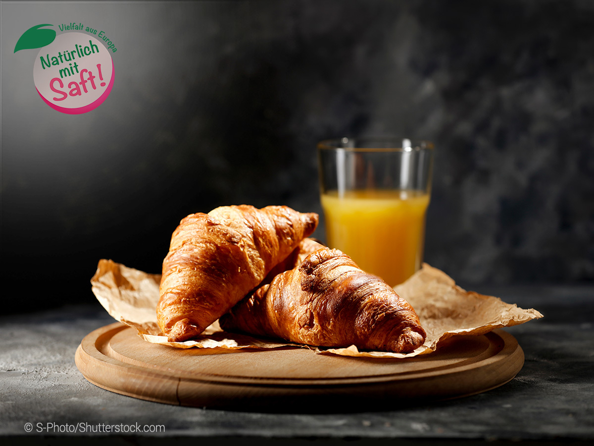 MitSaft's tweet photo. Heute ist der Tag des Croissants. Manchmal muss man sich diese leckeren Hörnchen einfach zum Frühstück gönnen. Perfekter Begleiter ist bei uns natürlich ein Glas #Orangensaft. Ganz nach dem Motto: altbewährt bleibt einfach gut. :-) https://t.co/f9CFYnbsyW