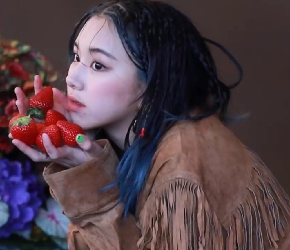 thinkingchae's tweet image. strawberry