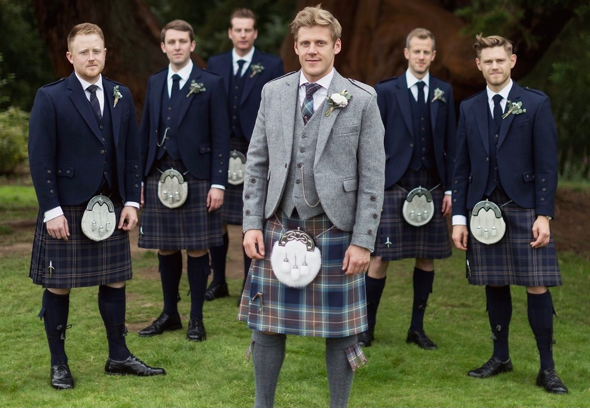 Happy Robbie Burns Day! We love love love a kilt! 😍
#burnsnight #kilt #weddingplans #weddingdress #weddinginspiration #groom #weddingshow #cupidsweddingshows