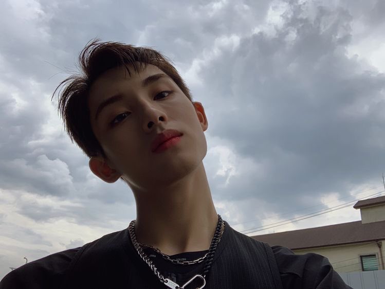 stqk_'s tweet photo. กูไม่เคยเห็นใครถ่ายย้อนแสงละหล่อเท่านี้มาก่อน งงมาก https://t.co/qgPOBygMEp