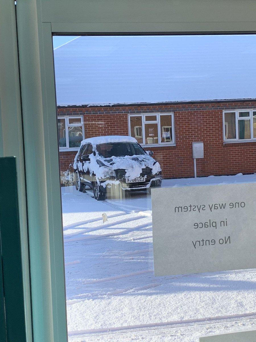 Marvando7's tweet image. One of many trips today helping everyone out , love driving in this it brings me so much life , stuck the tail out a little 😬😈 #lifeisbetterontheedge #testthelimits