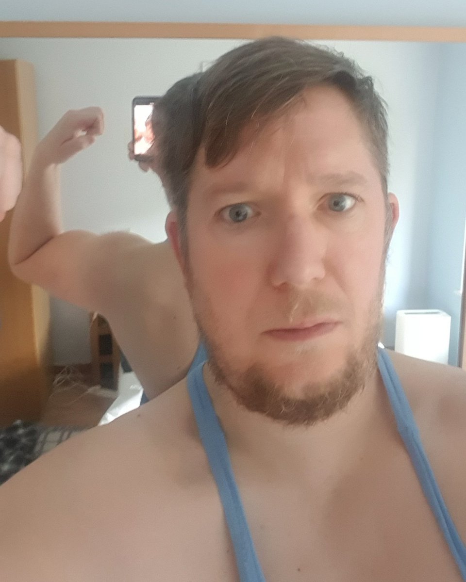 GavinWi79234383's tweet photo. #BackDay to start the week 💪💪gotta #rowtogrow !
#bodybuildng #GrowingWings #getwide #gethuge #muscles #operationgetfreakinghuge #DreamBIG #fitness #fitfam #lats #biceps #pumped #projectmutate https://t.co/PUAfoJ6A96
