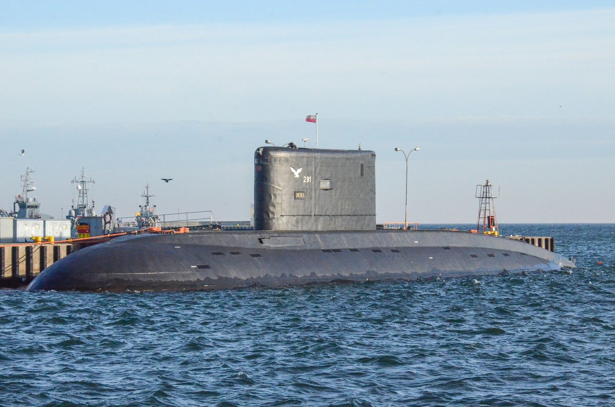 ORP #Orzel, the sole 🇵🇱 #Kilo-class sub returned to the NavalBase #Gdynia following a 5days long training period. , which precededed evaluation of its readiness to commence operations at sea. 

@MON_GOV_PL @navalnewscom @NavyRecognition @NavyTimes 

milmag.eu/news/view?news…