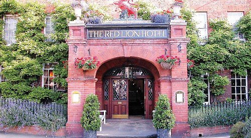 A WISTERIA covering the former Red Lion Hotel in #Henley is to be restored. The climbing shrub has collapsed in places and needs to be reattached to the wall of the building. Full story > bit.ly/HSLionWisteria