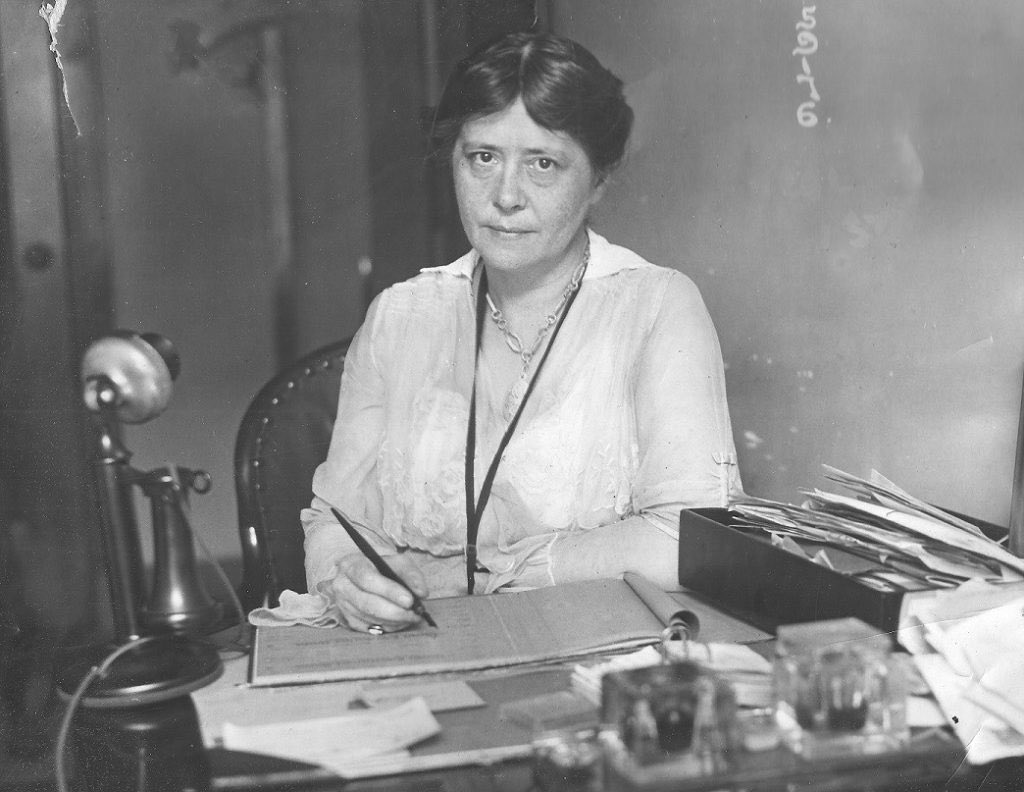 New episode! Hear the story of Grace Humiston, the detective known as Mrs. Sherlock Holmes. Ep. 146 - The Detective in Black audioboom.com/posts/7781077-… via <a href="/Audioboom/">Audioboom</a>