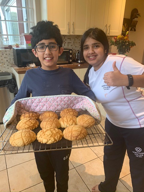 NorthwoodGDST's tweet image. Ria in @NWC_Juniors has shown great determination and focus during #GuidedHomeLearning. She’s also been helping her younger brother with his lessons. Great work Ria, you are definitely showing all our JS habits!  👏🌟 #NWCAlwaysLearning #NWCFamily @GDST