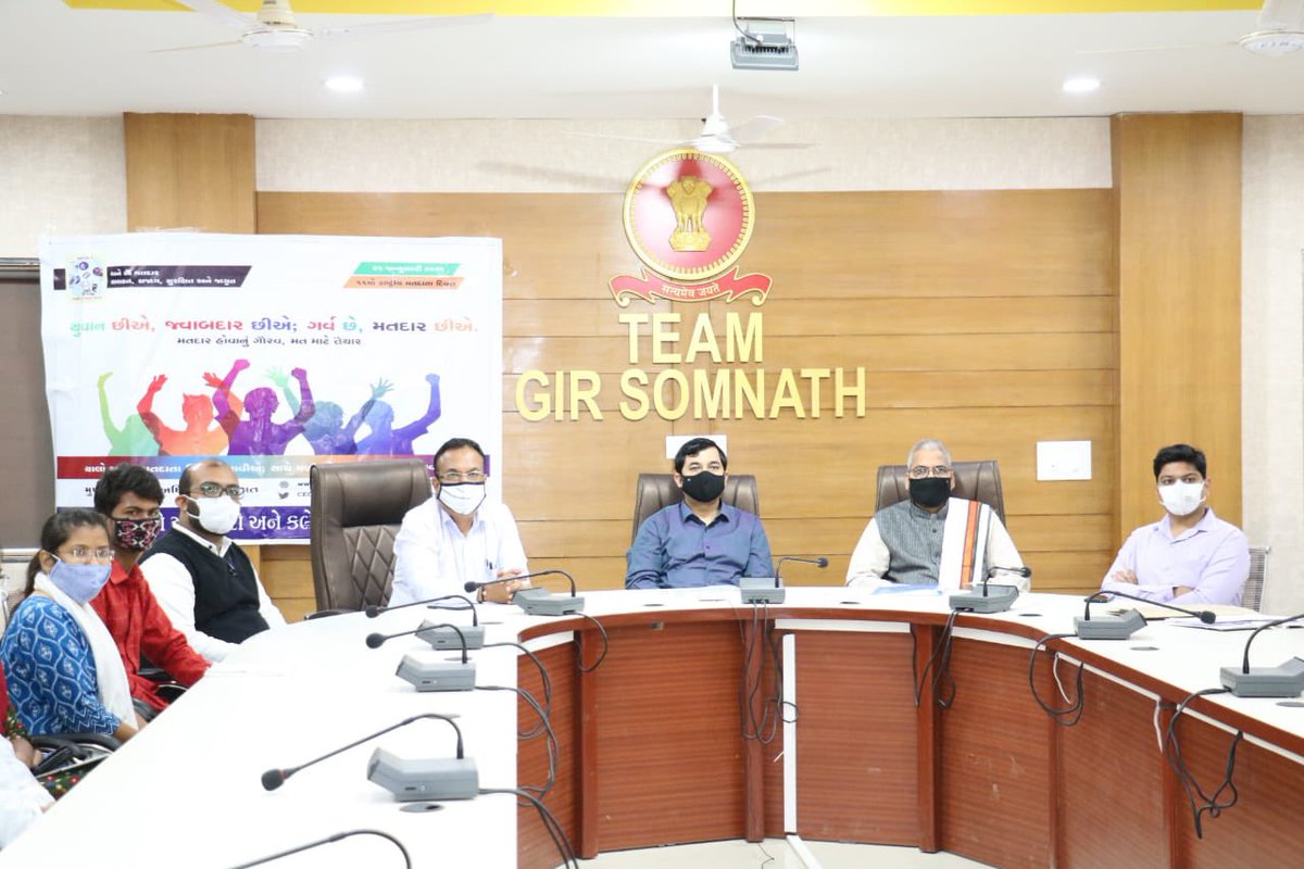 collectorgirsom's tweet photo. National Voters Day program was celebrated in #GirSomnath in the presence of Vice Chancellor, Somnath Sanskrit University where good performers were awarded &amp; e-EPIC app was launched apart from virtual address by Hon. Governor of Gujarat
@CEOGujarat @MGirsomnath @GirElection https://t.co/dV1Zb0Bmx3