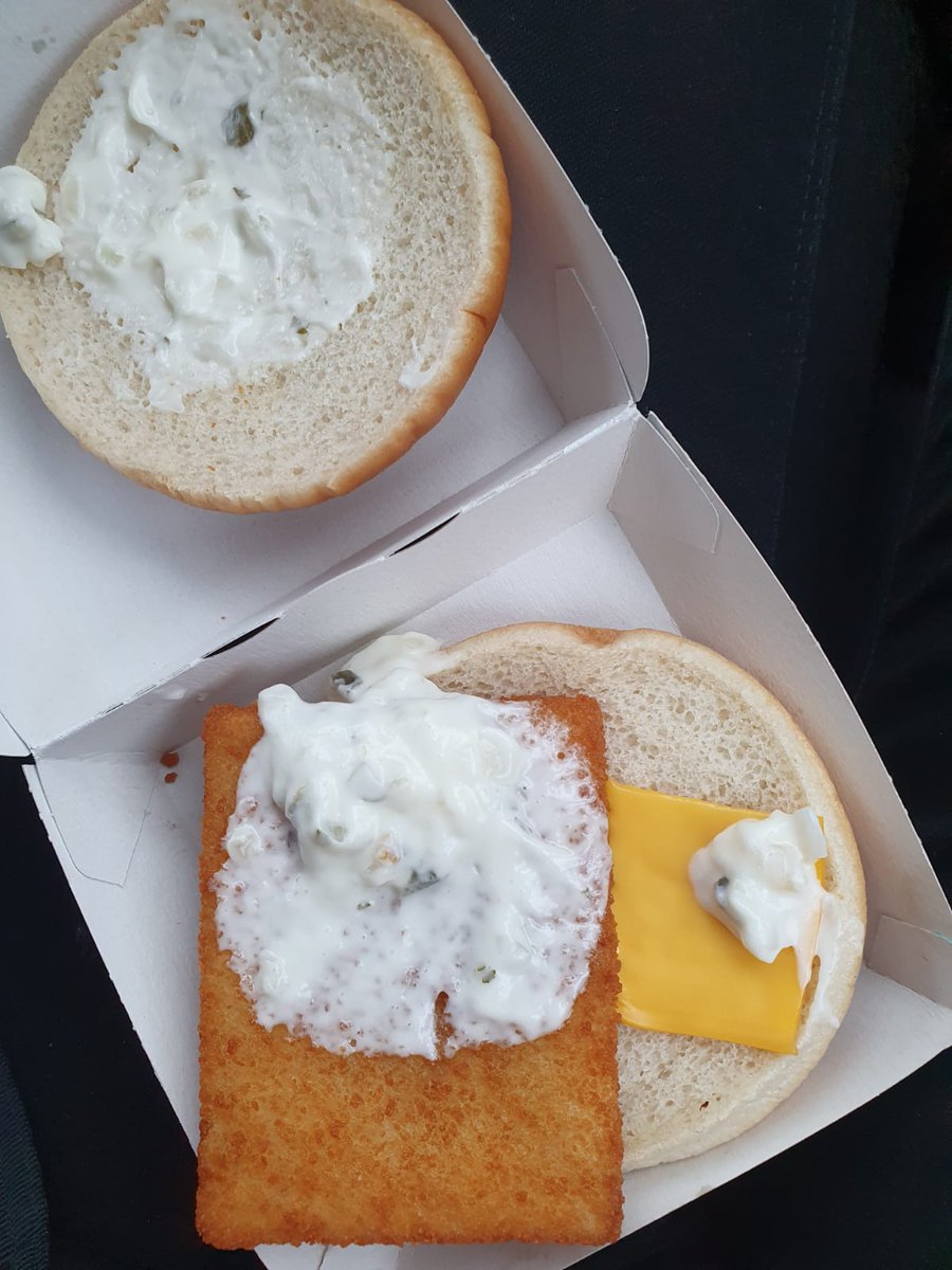 DGarrattpierce's tweet photo. #mcdonaldsuk #McDonalds #Food disgusting! half a slice of cheese!! seriously? False advertising! https://t.co/Hipyutimap