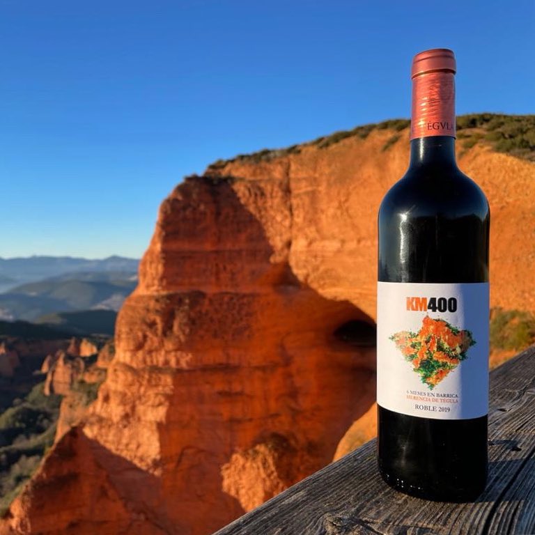 🆕 Ya a la venta en bodega el KM 400 Roble! A lo largo de esta semana estará también disponible en la tienda online bergidenses.com

#km400 #bergidenses #Bierzo #dobierzo #mencía #tintoroble #vinotinto #lasmedulas #medulas <a href="/DOBierzo/">C.R.D.O. Bierzo</a>