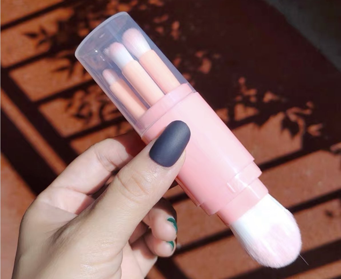 quick2q's tweet image. 🌻เปิดพรีออเดอร์ เซทแปรงแต่งหน้าพกพา🌻 

⚡️ราคา 129.-⚡️  

ของมาแล้วค่อยจ่ายยน้า
#คสอเกาหลี #รีทวิต #แปรงแต่งหน้า