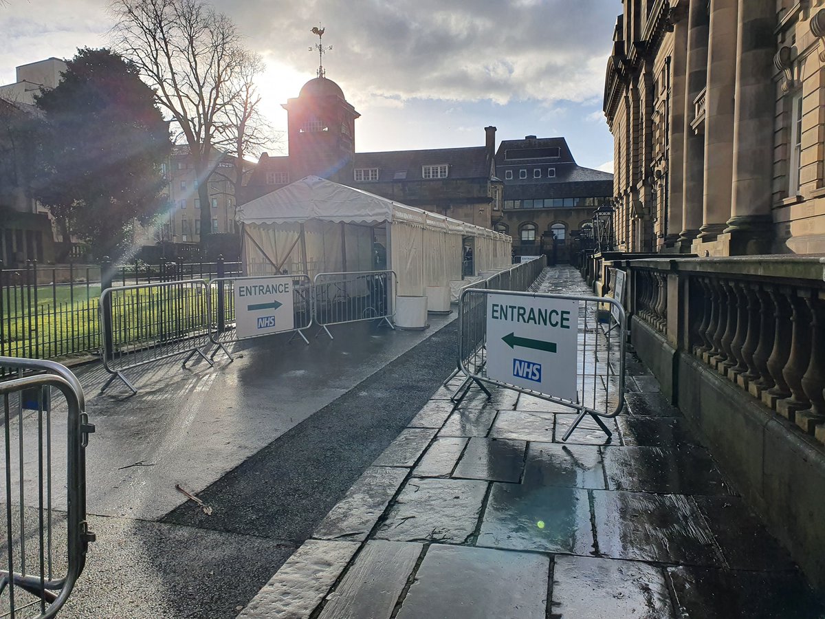 The large vaccination centre in Lancaster is all set to go with the first lot of patients arriving this afternoon. 

Not only are there NHS staff here but we're joined by the police, fire service and military.  

Team effort!

<a href="/HealthierLSC/">LSC Integrated Care Partnership</a> <a href="/UHMBT/">MorecambeBayNHSTrust</a>
