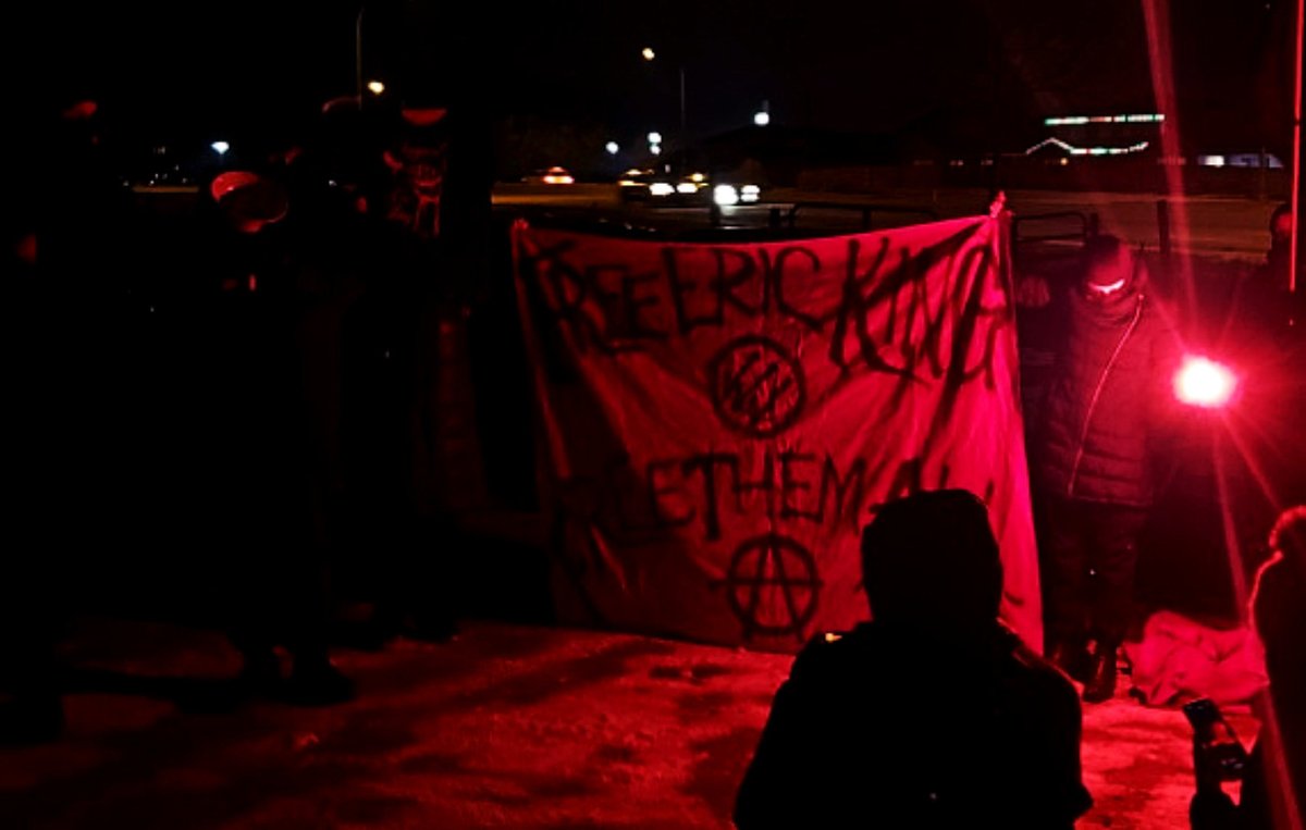 Want to hear how messed up the BOP is at handling COVID? Check out this brand new interview with Eric King with Tacoma Black and Pink on <a href="/IGD_News/">It's Going Down</a> 
itsgoingdown.org/keep-us-alive-…