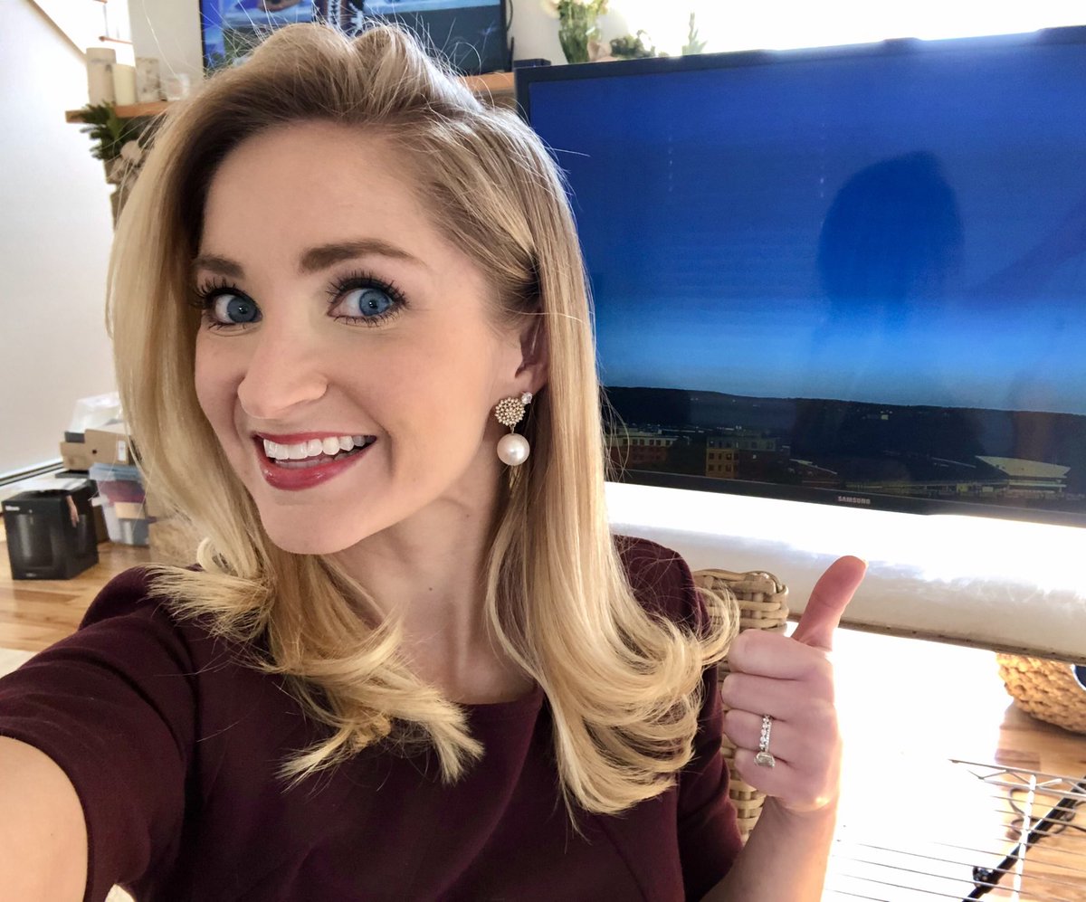 LexieOConnorWX's tweet image. I have your forecast at noon today and I am happy to share these blue skies with you! Chance for some mid-week snow followed by a cool down! I have your full forecast coming up #liveoncbs13 @WGME