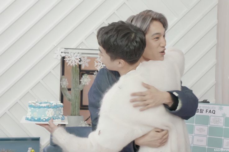 xiuminops's tweet photo. é disso que exol ama

membro do exo com membro do exo juntinhos!!! https://t.co/82zvJInp7J