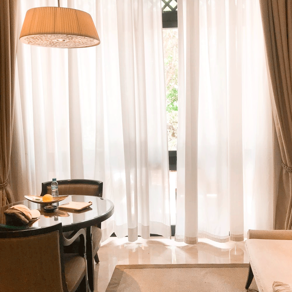 HomeStyleForYou's tweet photo. 🔑 What is #glamorous style? 🏡

🕰 Nothing embodies glamor style better than 60s Hollywood star Marilyn Monroe. She made a #striking entrance into people’s minds for her sensual and voluptuous allure that she knew how to use elegance.

https://t.co/NNjId7RCtW

#homestyleforyou https://t.co/BMH89XpcbD