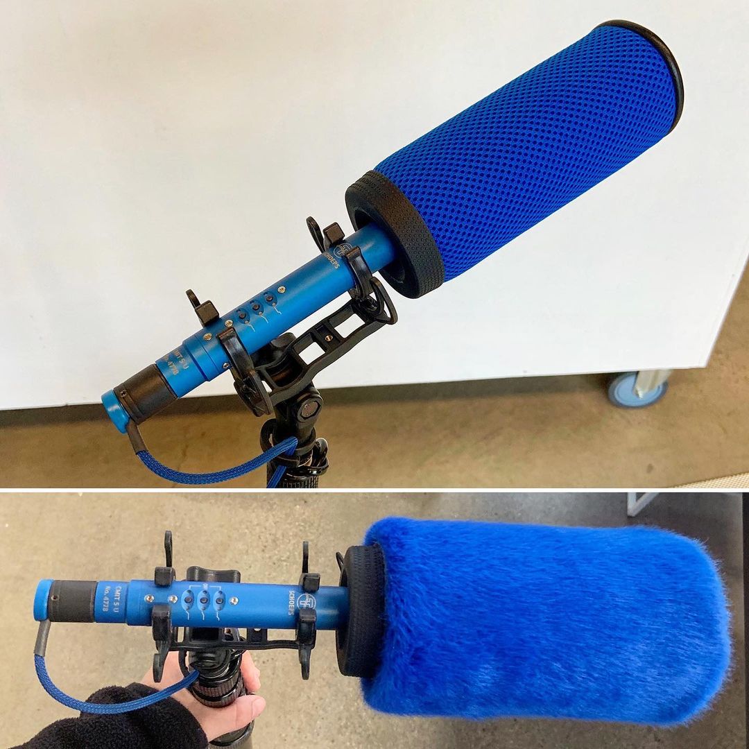 Bubblebee_Ind's tweet photo. No need to feel blue this Monday... unless of course you happen to be this customised #ChromaKeyBlue #SpacerBubble & @SCHOEPSmics #CMIT5u! 💙
https://t.co/6hxjjy9i22
#MakingSoundSoundBetter
1/2 #LocationSound #FilmSound #SoundRecordist #ProductionSound #SoundOnSet #SetLife https://t.co/8rL9rWAIWw