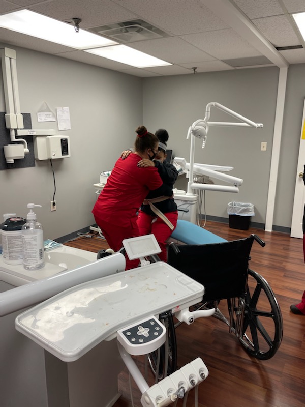 Our Dental Assistant students are learning about transferring patients from the dental chair to a wheelchair! 
Give us a call today at 859-624-1988 to learn more about our Dental Assisting Program!
#dental #dentalassistant #EDDA #jumpstartyourcareer