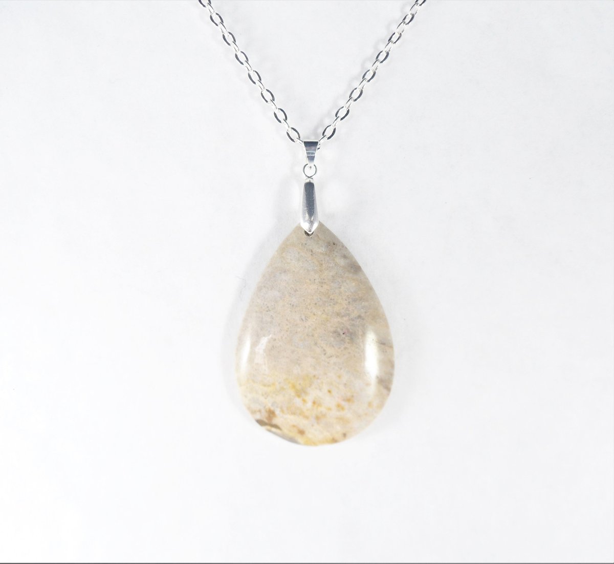 valroseshowers's tweet image. Beige Necklace - Chrysanthemum Stone Pendant - Coral Fossil Agate Stone - Grounding Medallion - Popular Right Now - Gifts under 20 for Her etsy.me/383HT6M #pottiteam #FossilStone