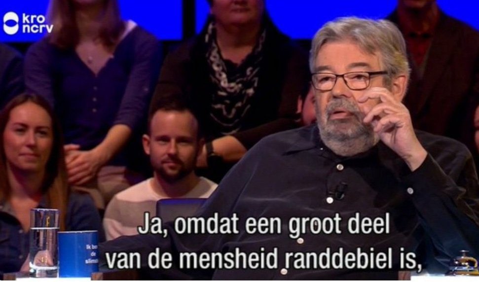 RandomChestnut's tweet image. Rozen zijn rood,
Als je je kinderen niet opvoed gaat het mis: 

#AvondklokProtest