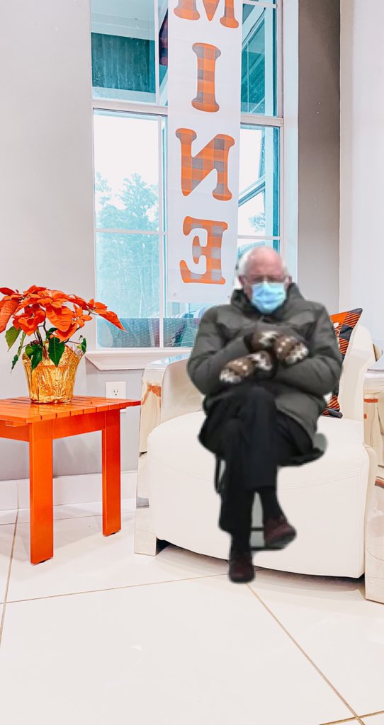 liveatencore's tweet photo. Us waiting for you to renew your lease... https://t.co/9LEwS4ehMt