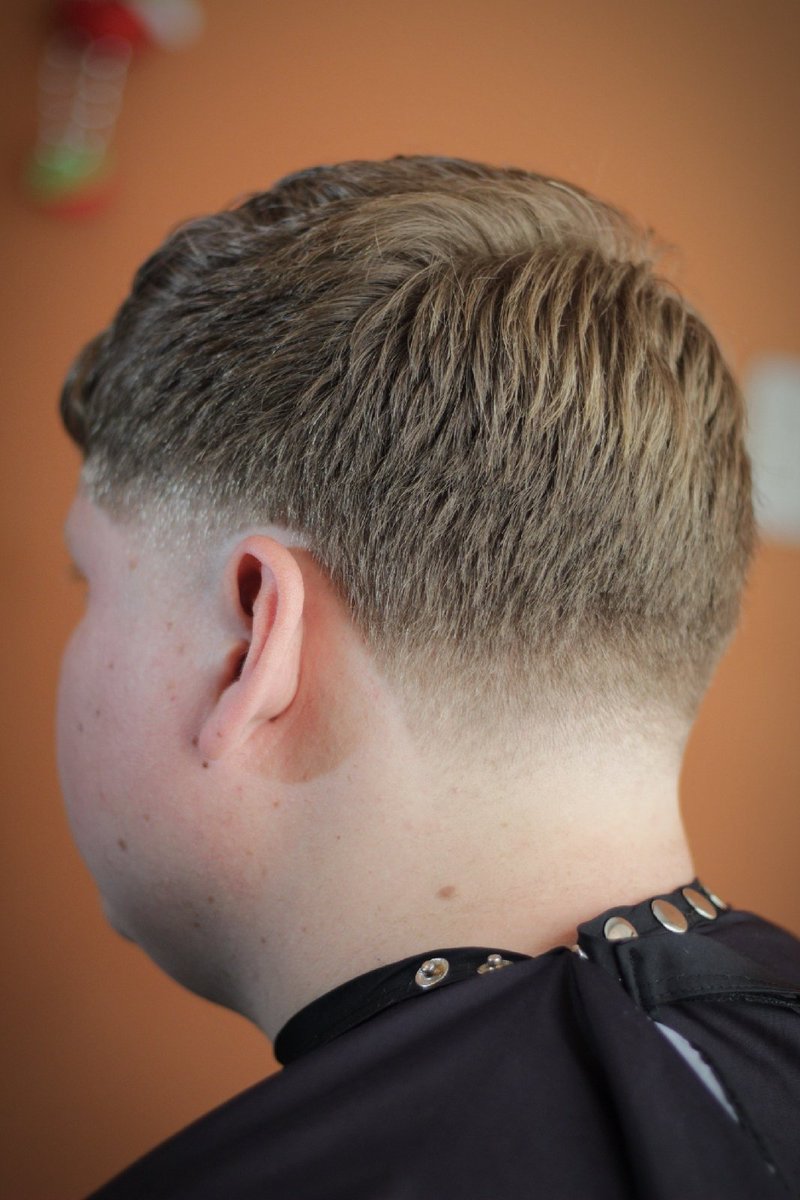 alor_02's tweet photo. Recorte de cabello para 💈 Ginola integrante de InKas Mob
▪︎
Paul Diaz detrás del Lente, parte de nuestro servicio 
💈: @martin.alorbarber
📸 : @pauldiaz.1
.
https://t.co/233ido9kAP
.
#twich #inkasmob #inkalife #blowout  #servicovip  #alorbarberstudios https://t.co/7Ytb5spTOy