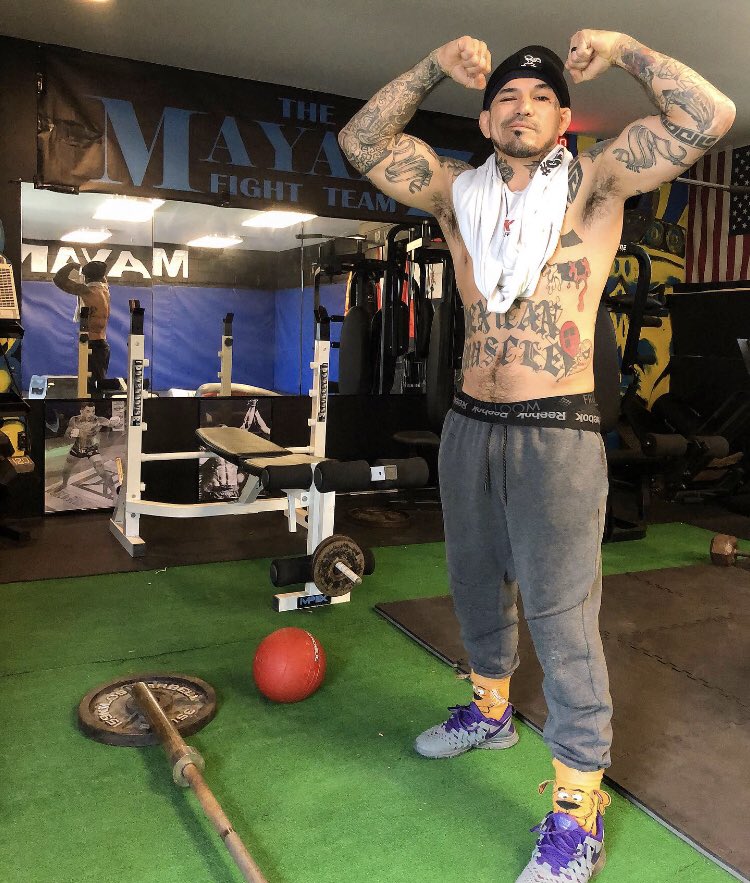 ElMexicanMuscle's tweet photo. Just a little méxican boy from the barrio with big dreams🇲🇽 Solid start to the wórk week,. Vamos... #TeamCastilloJr #MexicanMuscle #strength #conditoning #scoobydoo #sockgame #latinthug #ohiomade #midwest #mexican #american #vamos
🇲🇽MFT™️ NCMGT™️🇺🇸 https://t.co/YHwirsCs0E