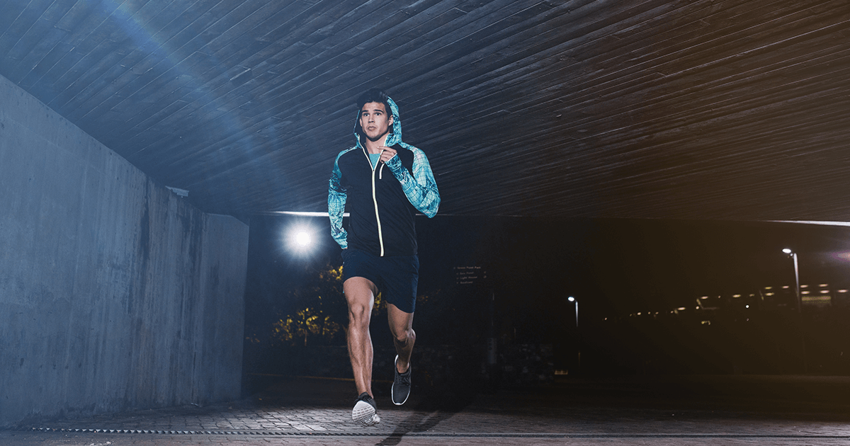 Running_Club's tweet image. Entre les impératifs familiaux, professionnels, le couvre-feu et la situation actuelle … On a tendance à réduire notre pratique au strict minimum. 😕 

Voici 5 exemples de séances pour ajouter du tonus à votre pratique ! 🏃 
👉 bit.ly/3sX69Q8

#entrainement #RunningClub