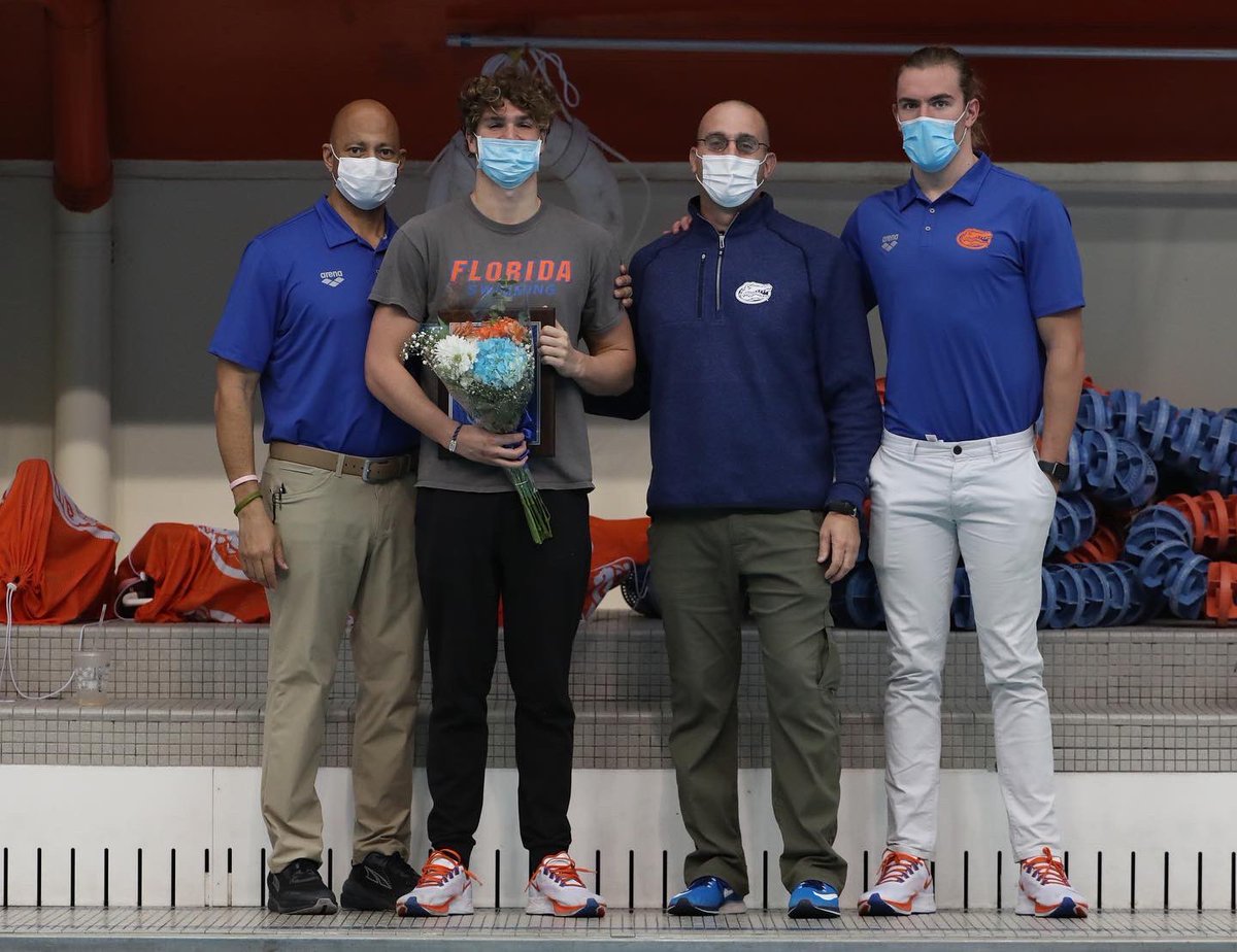 GatorsSwimDv's tweet photo. Forever Gators. 🧡💙

#GoGators 🐊 https://t.co/FkRmXVU6r7