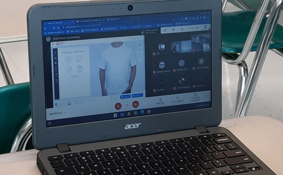 jmtishler's tweet photo. Such an exciting day for our 8th graders @BayshoreMiddle starting their Class of 2021 T-shirt designs! Can't wait to see how the week progresses and what the final designs look like! @MrPotter133 #MTPSpride @customink https://t.co/9yvuIijTEC