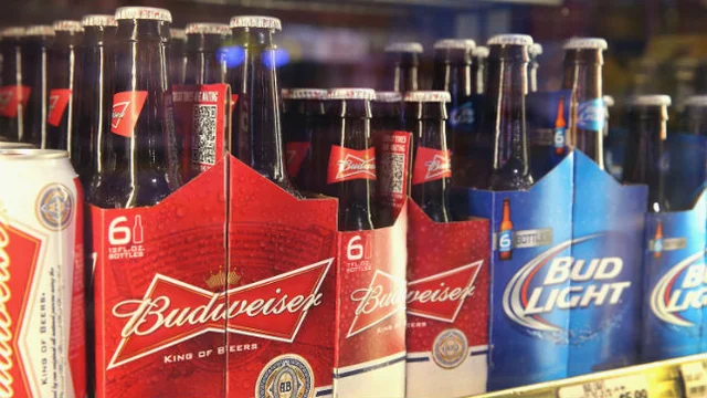 thehill's tweet photo. Budweiser to skip Super Bowl ads, donate to coronavirus vaccination awareness instead https://t.co/prCF7q3hE8 https://t.co/WwntRiGKyO