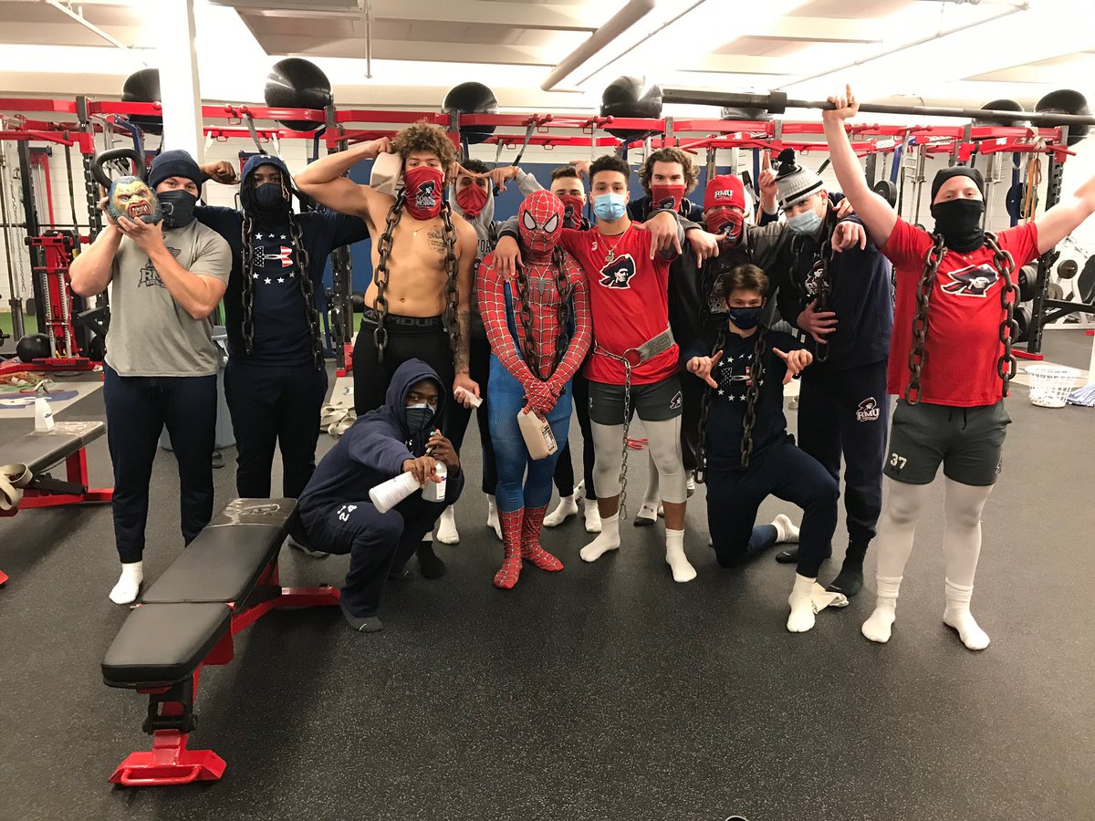 petematthews_1's tweet photo. UnMatched Energy 👀 #Pod7 @RMU_Strength https://t.co/RDf9Tpx56W