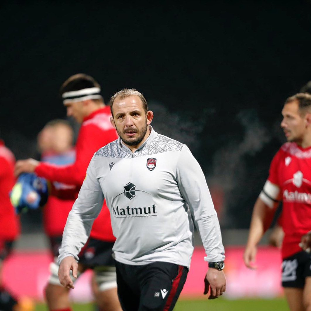 Succès à l’extérieur <a href="/LeLOURugby/">LOU Rugby</a> 🙌🏼 Une pensée pour le <a href="/MHR_officiel/">Montpellier Rugby</a>, club où j’ai apprécié jouer, et qui traverse des moments difficiles ✊🏻
