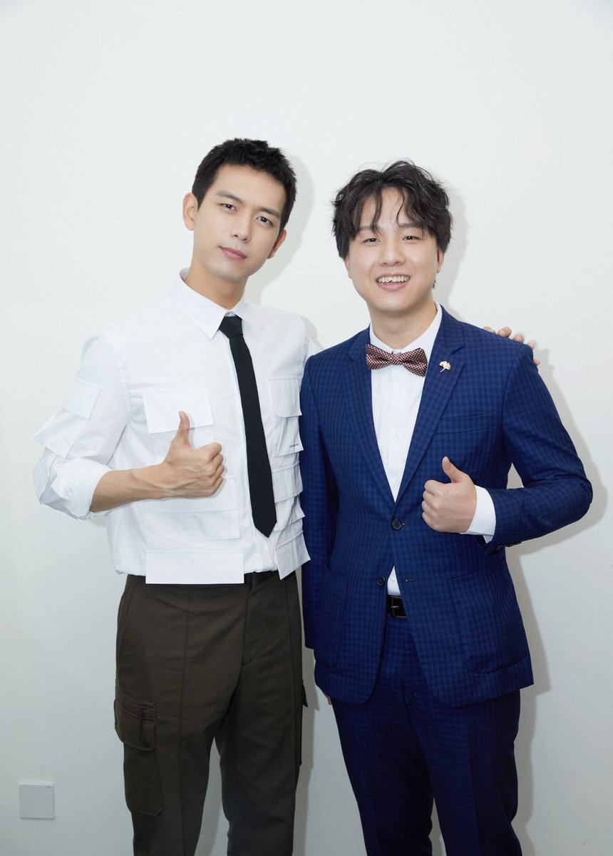 APPLE_WD_LX_RJL's tweet photo. 😍😍😘😘🧡🧡

#KPL
#KPL2020

#LiXian #หลี่เซี่ยน #李现

#TXBB
#天线宝宝
#天线宝宝花 https://t.co/rFWh4yZSYq