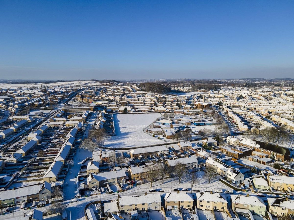 winker_watson's tweet photo. Outstanding pictures from Phil Stanway.
#Clifton wakes up to a blanket of #Snow #NottinghamSnow
#APlaceICallHome β€οΈ https://t.co/RRQ2uAMGxt