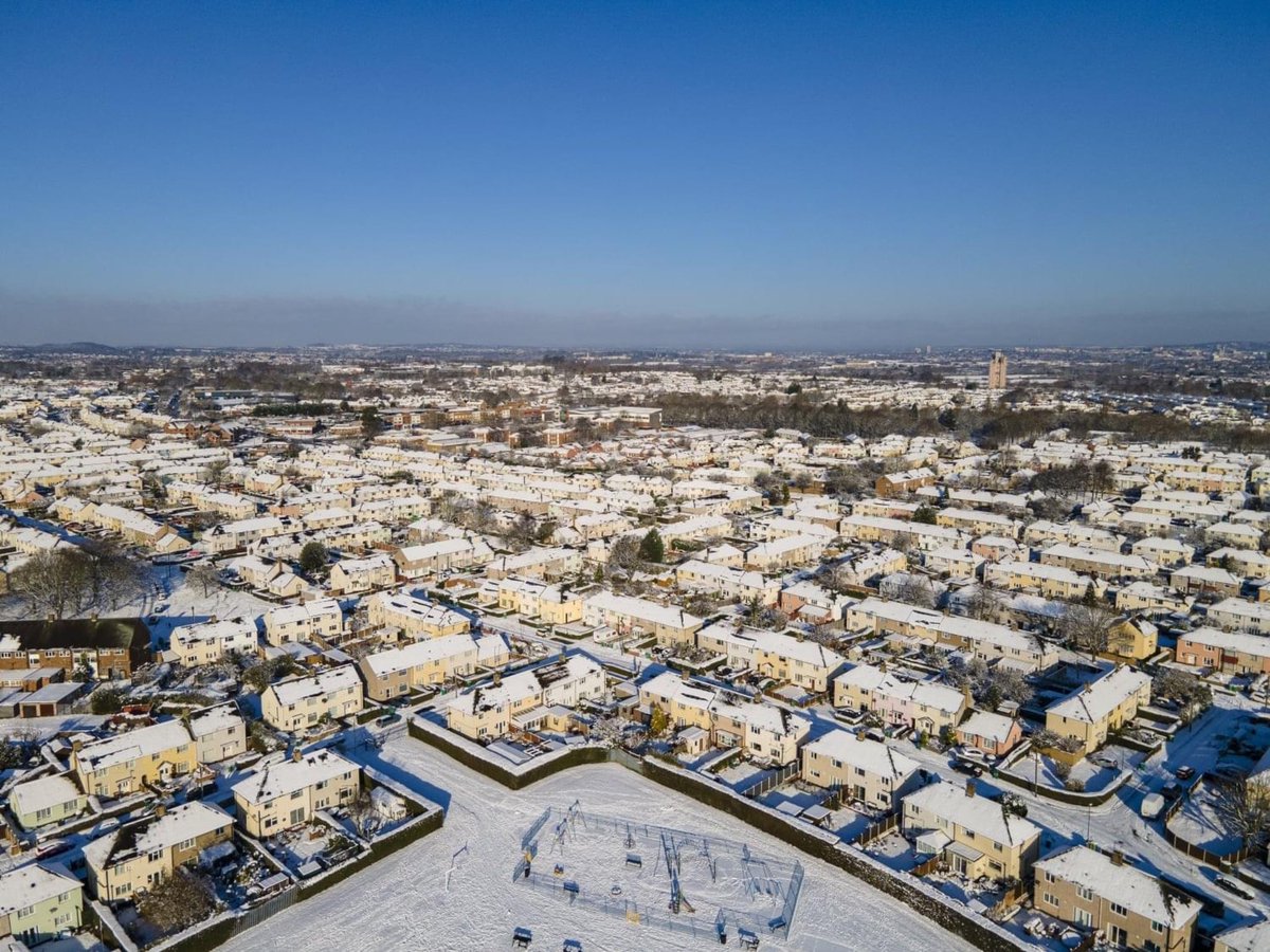 winker_watson's tweet photo. Outstanding pictures from Phil Stanway.
#Clifton wakes up to a blanket of #Snow #NottinghamSnow
#APlaceICallHome β€οΈ https://t.co/RRQ2uAMGxt