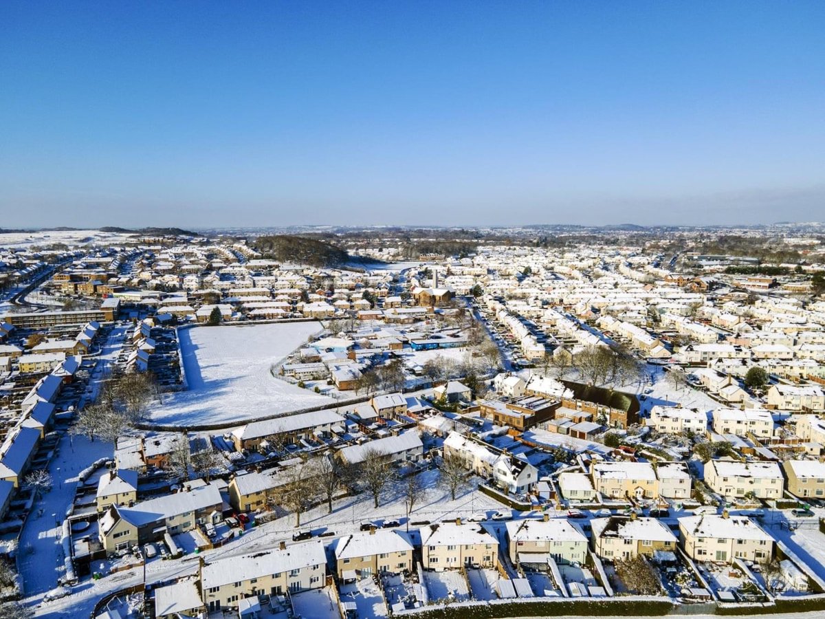 winker_watson's tweet photo. Outstanding pictures from Phil Stanway.
#Clifton wakes up to a blanket of #Snow #NottinghamSnow
#APlaceICallHome β€οΈ https://t.co/RRQ2uAMGxt