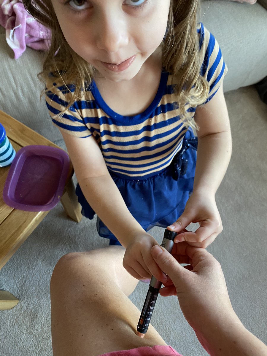 Belbsy's tweet photo. I plucked up the courage to teach my daughters to administer my insulin injections. They are amazing and I’m so proud of how they want to learn about type 1 diabetes.
They were so gentle not in the slightest bit scared!#diabetes #type1diabetes #insulin #injections #proud https://t.co/Jip3W3ottO