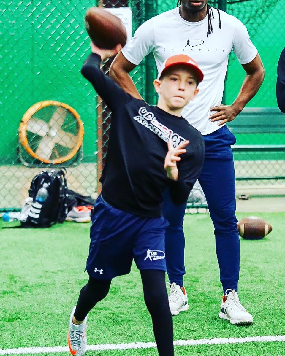 #YoungGuns Mustang QB @DeeganBrakebill - Doesn’t skip a beat, 4 hour #TeamOklahoma practice, 90 minute @qb_impact grind with @CoachGeorge5.  

“Greatness isn’t easy, but we all have a choice!” #SameGameDifferentLevels #TheLogo #TheBrand #WhatWeStandFor #QBi