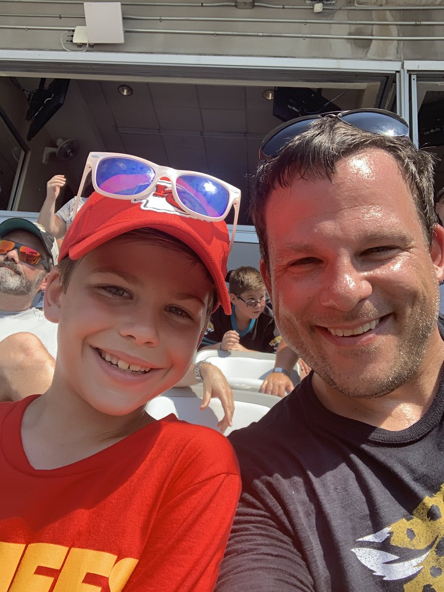 TomBentleyMD's tweet photo. @NFL @nflcommish Did I mention how I have two sons, one who loves the Chiefs, and the other a huge Tom Brady Fan??? https://t.co/Jx5gxJRKJe