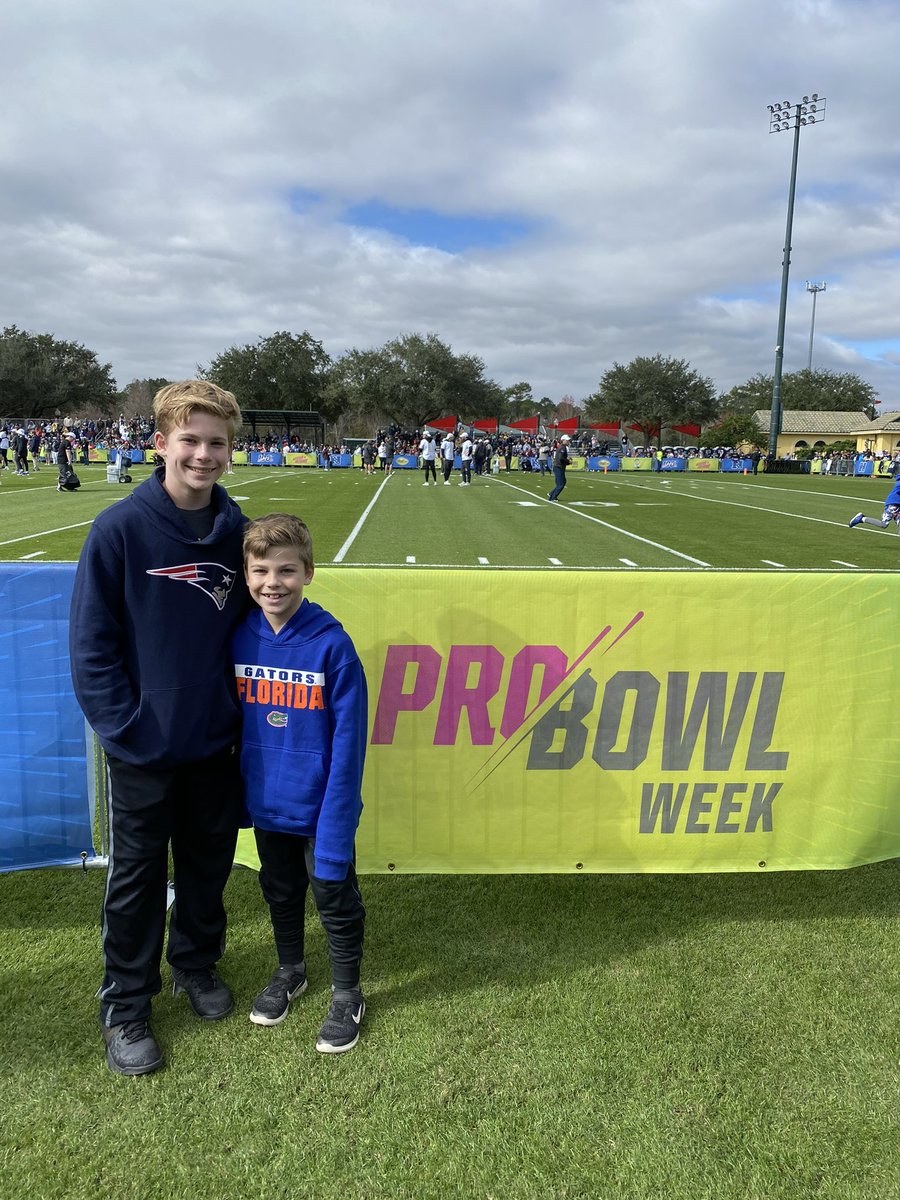 TomBentleyMD's tweet photo. @NFL @nflcommish Did I mention how I have two sons, one who loves the Chiefs, and the other a huge Tom Brady Fan??? https://t.co/Jx5gxJRKJe