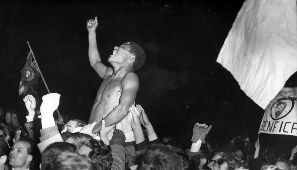Eusébio faz hoje 79 anos. Faz, no presente, porque lendas não morrem. O Rei é eterno.