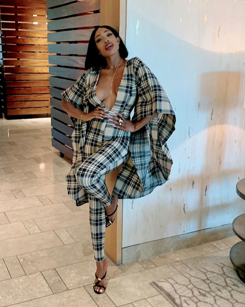 OnoBello's tweet photo. Street Style Look of the Day: Style Blogger, Influencer &amp; Designer Sai Sankoh - https://t.co/gBgqs5ZyNO https://t.co/NEpQ9g8O2O