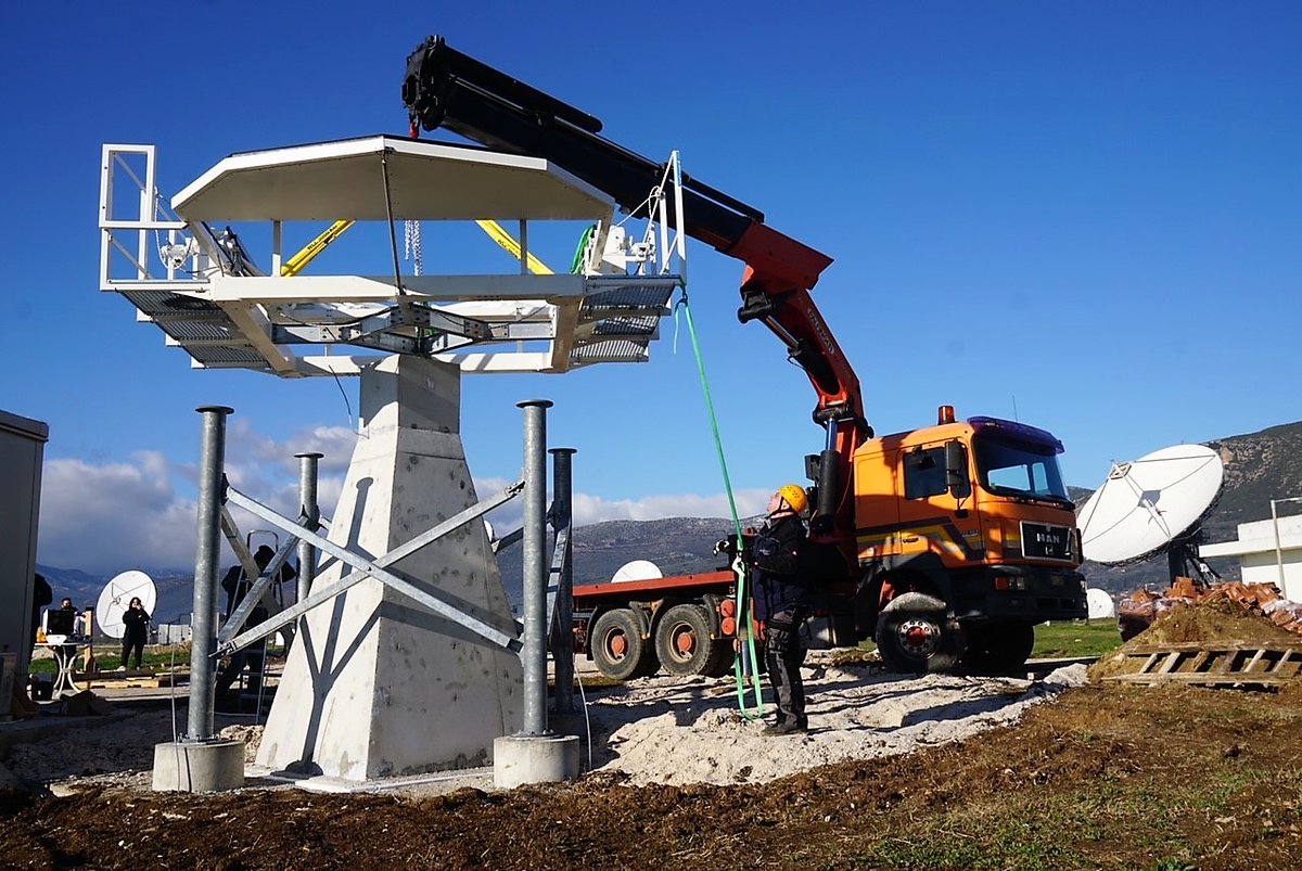 Congratulations @TesatSpacecom, @DLR_en & @GomSpaceGroup on the successful launch!! The first optical ground station of the #OpticalNucleusNetwork was installed in Greece last week - eager to support #PIXL1 
Together we will provide optical Direct-to-Earth communication!!📡👋🛰️