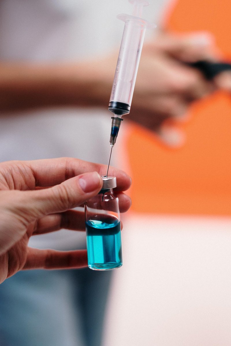 HomeHelpersCare's tweet photo. The COVID vaccine is being distributed who gets priority? 
If you aren’t sure about the details and want to know how you or a loved one will be contacted, then you can read the article below to learn more.

Have a look at the piece: https://t.co/QRYVSXt6cW https://t.co/FzlnVyigll
