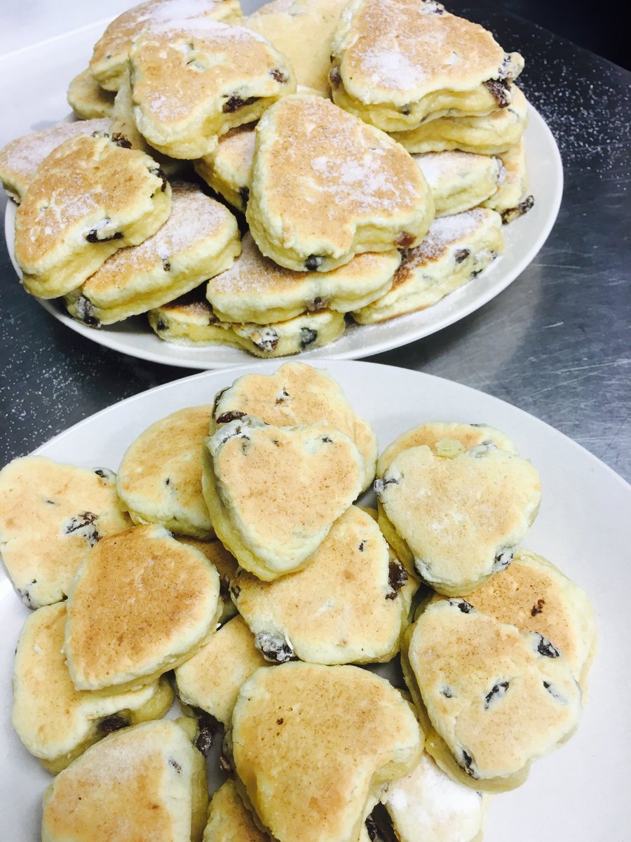 Hapus Ddydd Santes Dwynwen, santes y cariadon. Happy #StDwynwensDay #DiwrnodSantesDwynwen