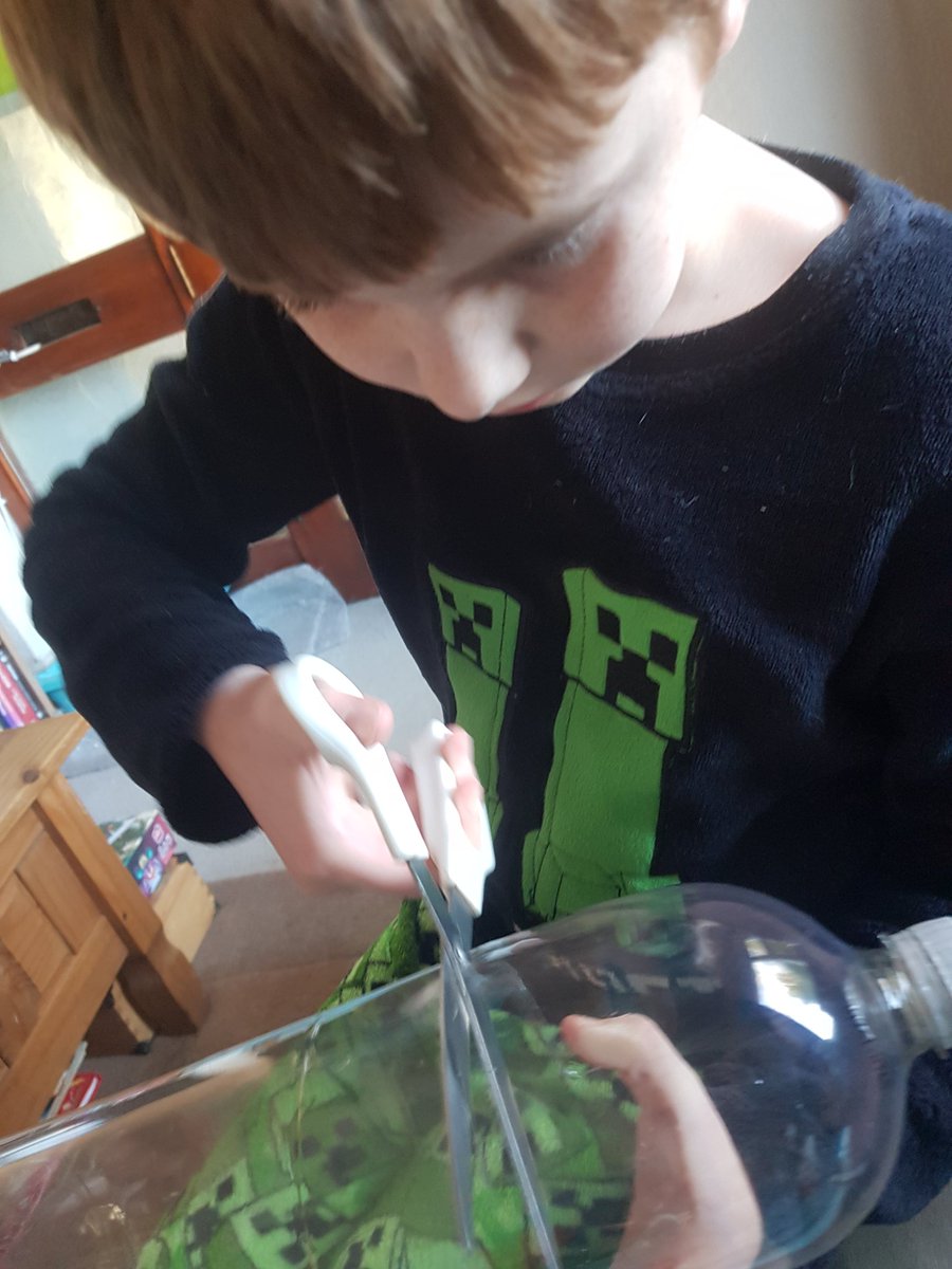 tswain61's tweet photo. @rhwsprimary we made a rain gauge as part of our weather topic 5RB https://t.co/cVTGGmhJja
