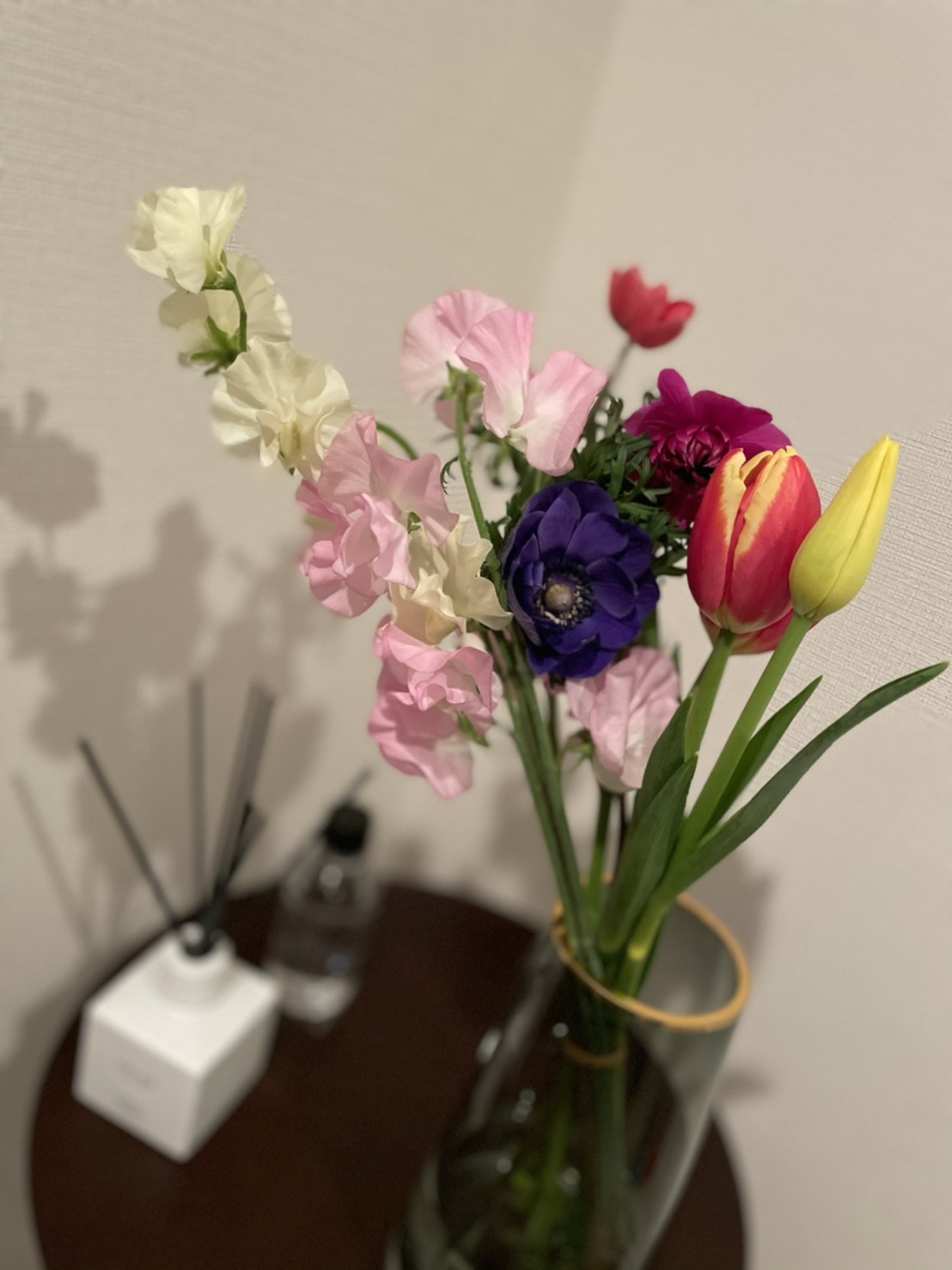 Ohanashi By Kvell Flower 奇跡の1枚 Kvell Flower 今回のテーマは 爽やかな時間 です セット内容 チューリップ アネモネ スイートピー スイートピーの花言葉 門出 別離 永遠の別れ さようなら です T Co